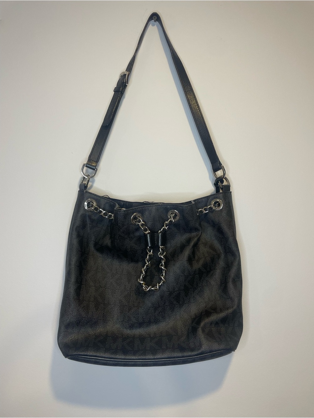 Michael Kors Black Chain Drawstring Shoulder Bag